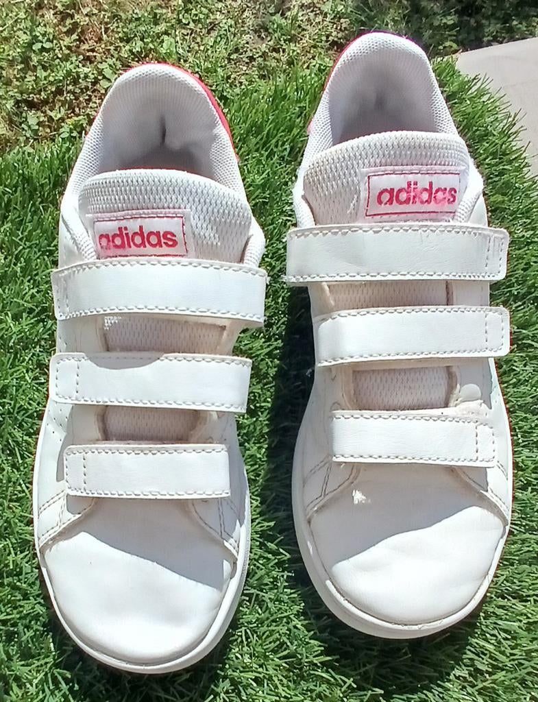Basket à Scratch -Adidas-
Pointure 32, Enlèvement, Comme neuf