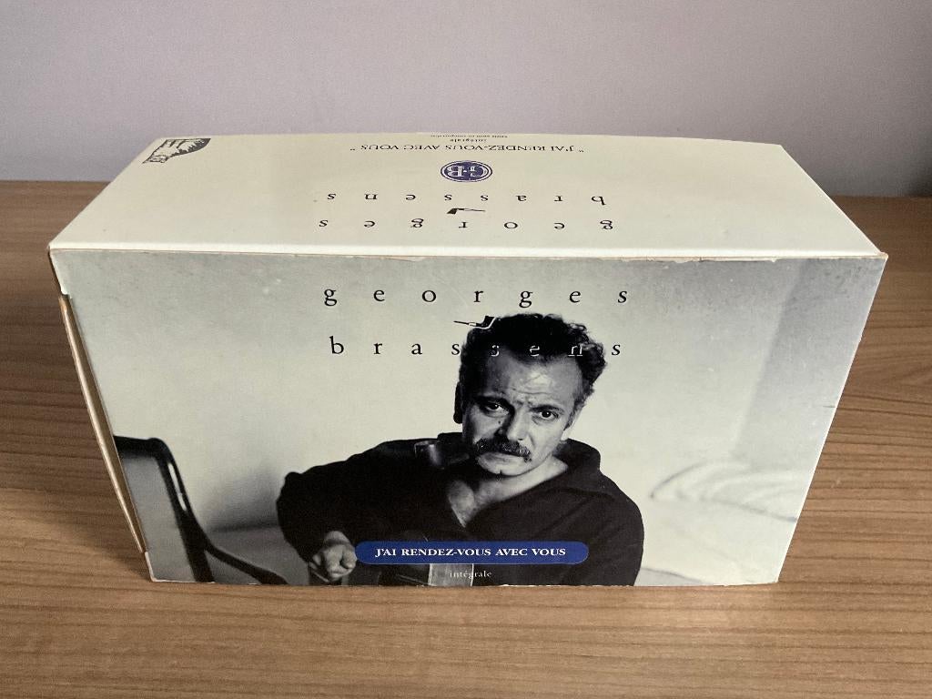 11 CASSETTES GEORGES BRASSENS, Enlèvement ou Envoi, Comme neuf, 2 à 25 cassettes audio, Avec boîte de rangement, étagère ou coffret