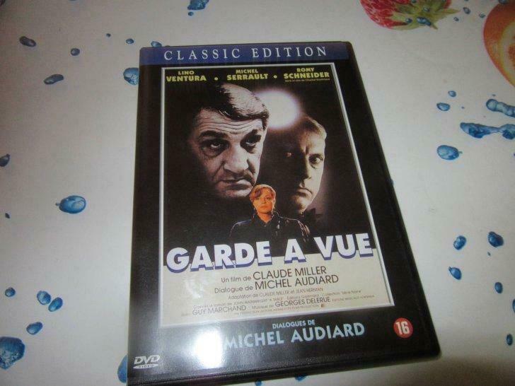 Vue de catégorie A avec Lino Venturo, À partir de 16 ans, Enlèvement ou Envoi, Comme neuf