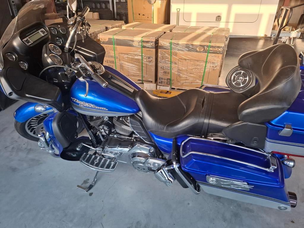 Exclusive Harley Davidson Road Glide 2012 Doe een goed bod !, Motoren, 2 cilinders, Bedrijf, Meer dan 35 kW, Toermotor