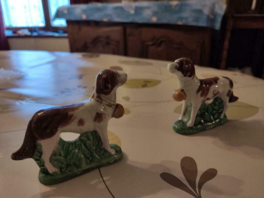 Paire de chiens en porcelaine, Enlèvement ou Envoi