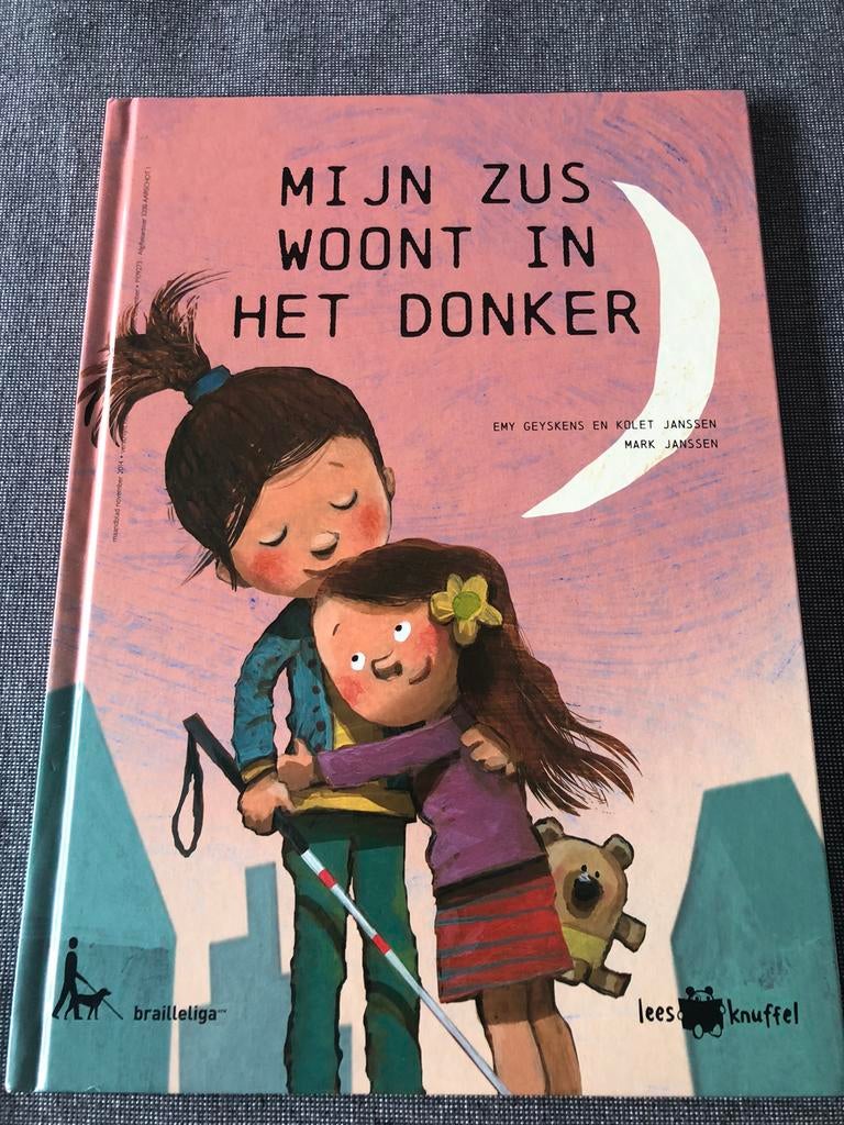 Mijn zus woont in het donker, Boeken, Ophalen, Gelezen