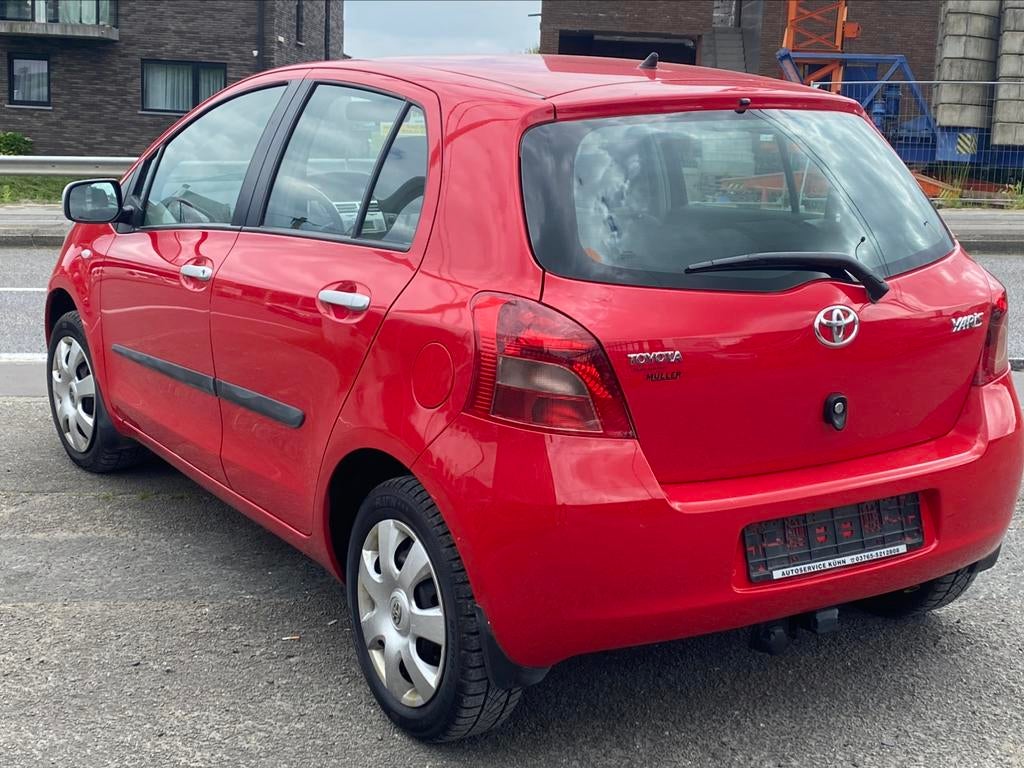 TOYOTA YARIS 1.0 VTT-i, Auto's, Voorwielaandrijving, Stof, Zwart, 4 cilinders