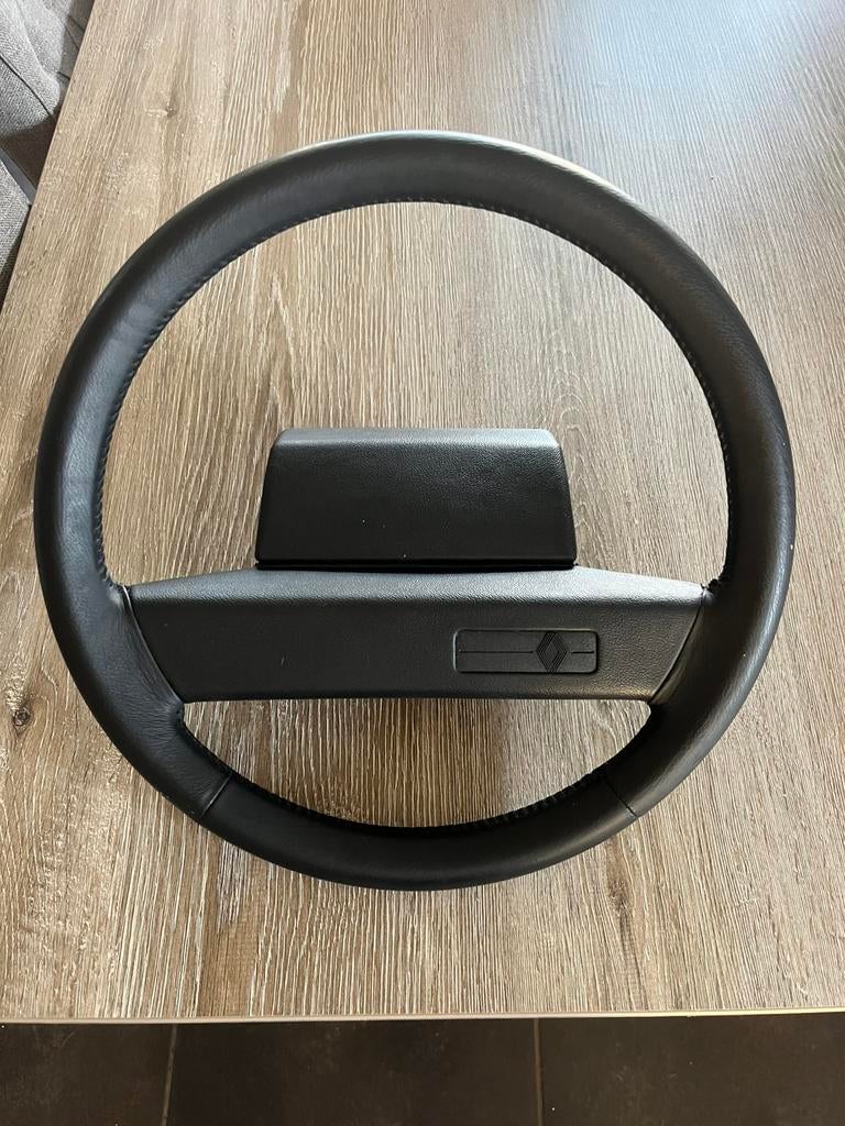 Volant Renault : 770757129 avec couvercle : 770758757, Autos : Pièces & Accessoires, Commande, Enlèvement ou Envoi, Renault