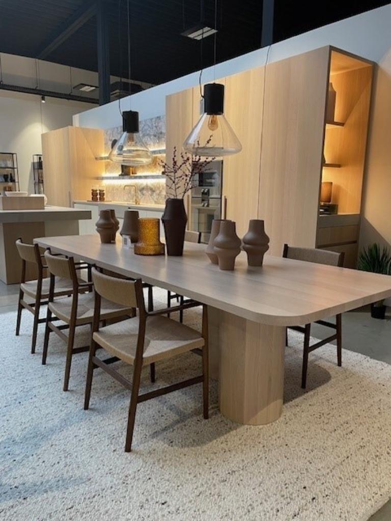 tafel Freja maatwerk, Ophalen, 100 tot 150 cm, Eikenhout, Vijf personen of meer