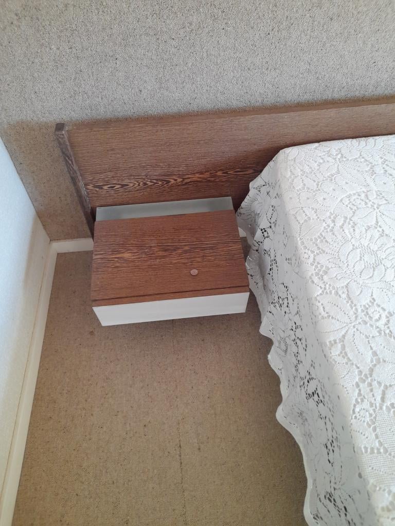 Bed met nachtkastjes en kleerkast. Ook afzonderlijk te koop, Ophalen, Gebruikt