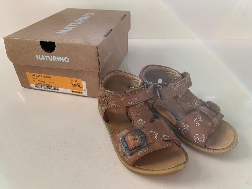 ♫ Sandalen M24 (Bruin met jungledieren) - Naturino, Enfants & Bébés, Vêtements enfant | Chaussures & Chaussettes, Utilisé, Chaussures