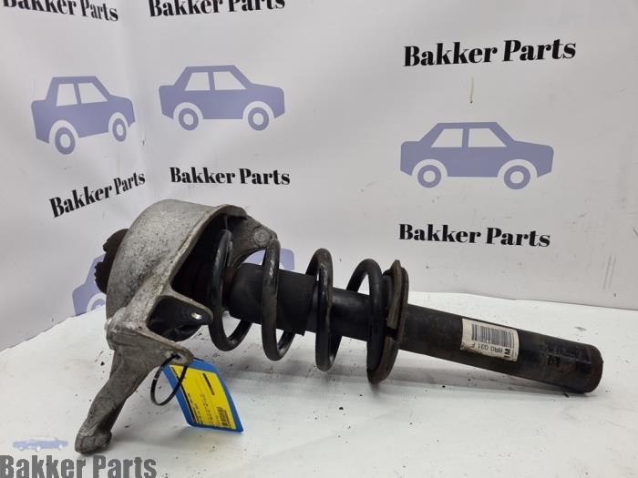 Barre amortisseur avant gauche d'un Audi Q5, -, -, 3 mois de garantie, Audi