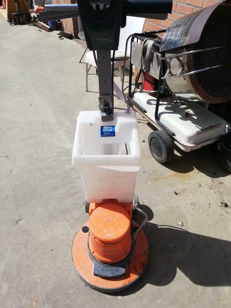 schrob en schuur machines numatic en karcher te koop, Doe-het-zelf en Bouw, Ophalen, Gebruikt, Schrobmachine
