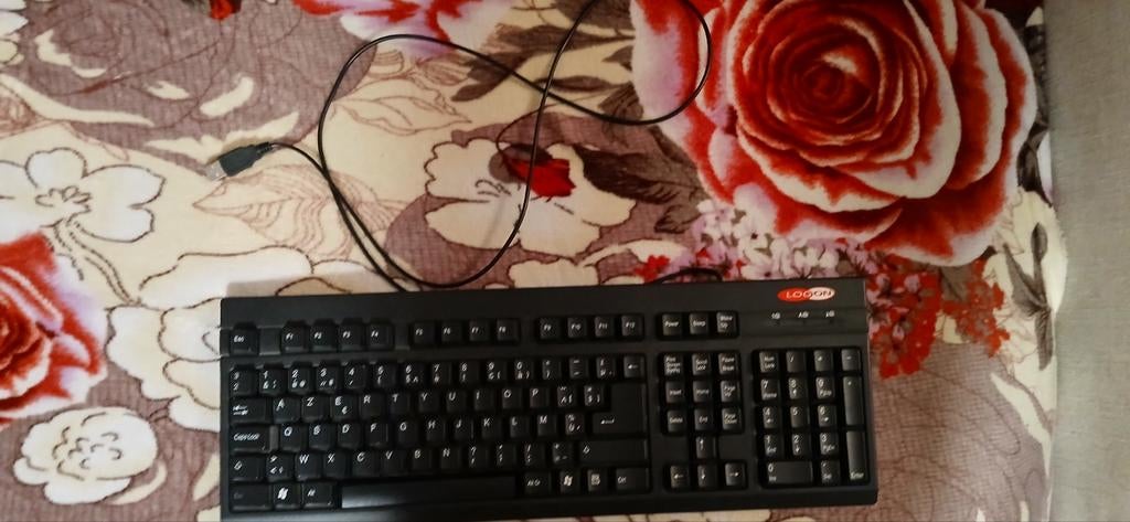 LOGON clavier, Enlèvement ou Envoi, Logitech, Azerty, Touches multimédia