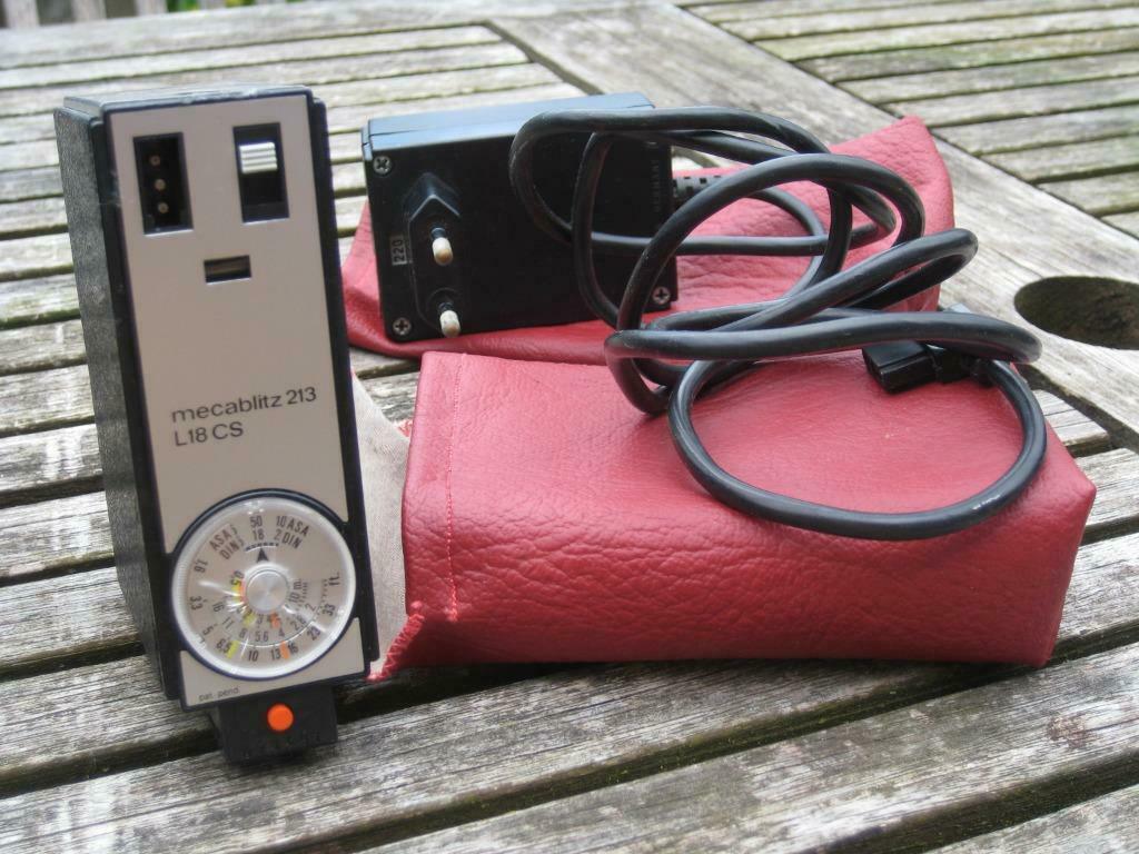 Flash Metz avec son chargeur., Enlèvement, Utilisé, Autres Marques