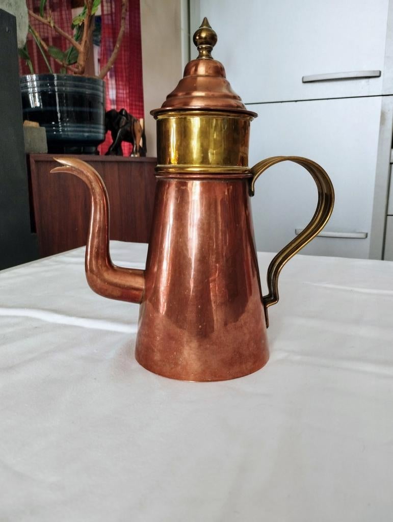 Cafetière en cuivre hauteur 23 cm, Antiquités & Art, Antiquités | Bronze & Cuivre, Cuivre
