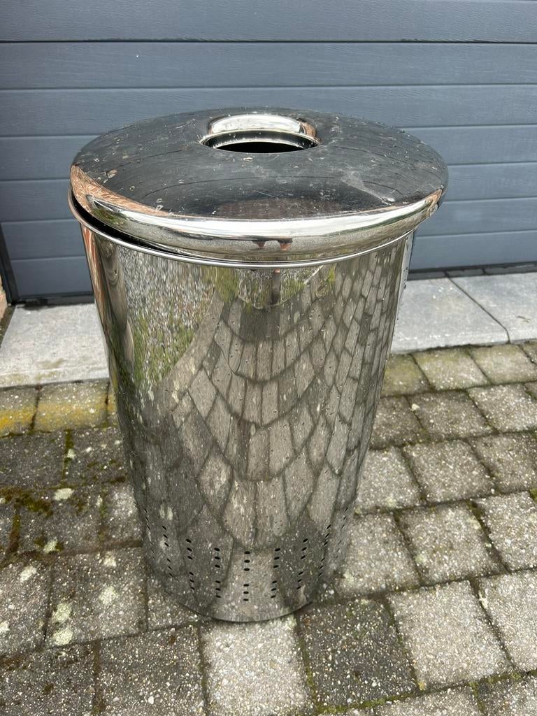 Linnenmand, Ophalen, Zo goed als nieuw