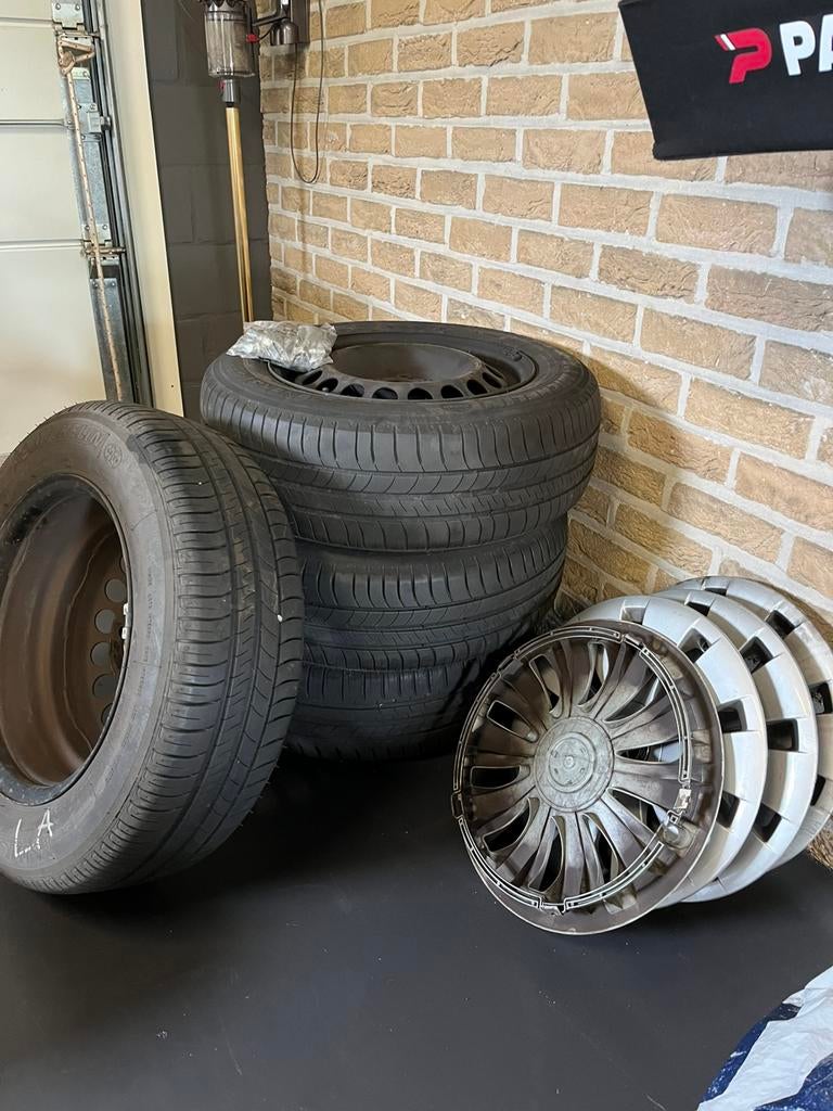 Michelin 4-seizoensbanden 195/65R15, Enlèvement, Utilisé