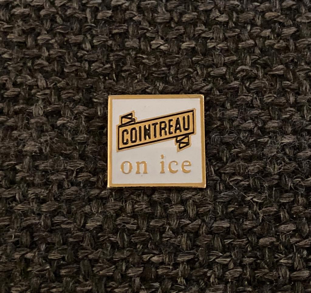 PIN - COINTREAU -  LIKEUR - LIQUEUR, Collections, Envoi, Utilisé, Marque, Insigne ou Pin's