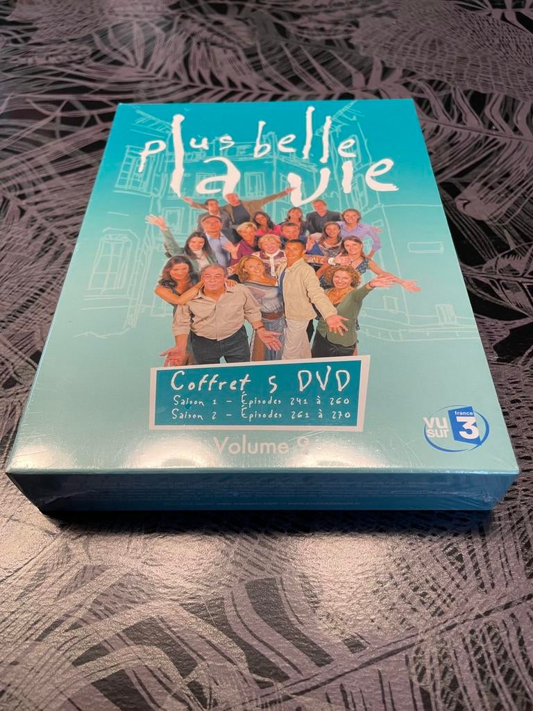 NEUF - Dvd volume 9 plus belle la vie coffret 5 DVD, Tous les âges, Neuf, dans son emballage, Autres genres, Coffret