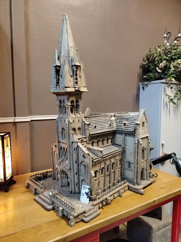 Maquette van een Franse kathedraal - vroeg 19e eeuw, Ophalen, 1 meter - 2 meter, Hout, Beige