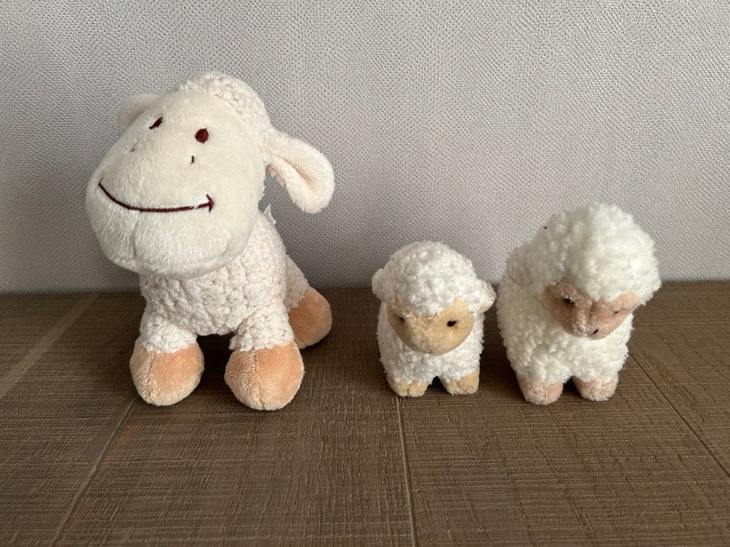 Set knuffeltjes schaapjes, Ophalen of Verzenden, Zo goed als nieuw