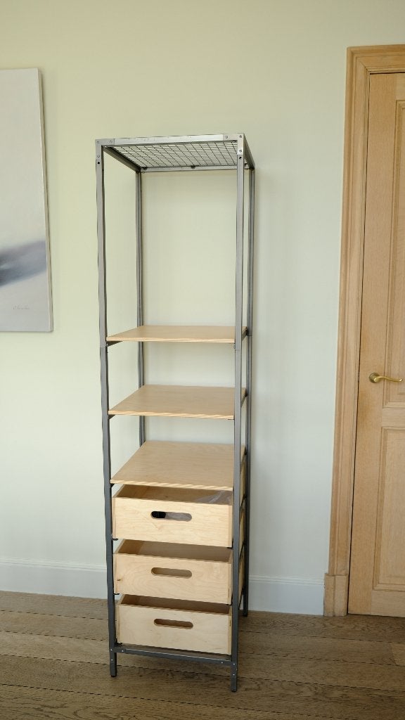 Metalen ikea rekje met houten planken, Ophalen, Zo goed als nieuw