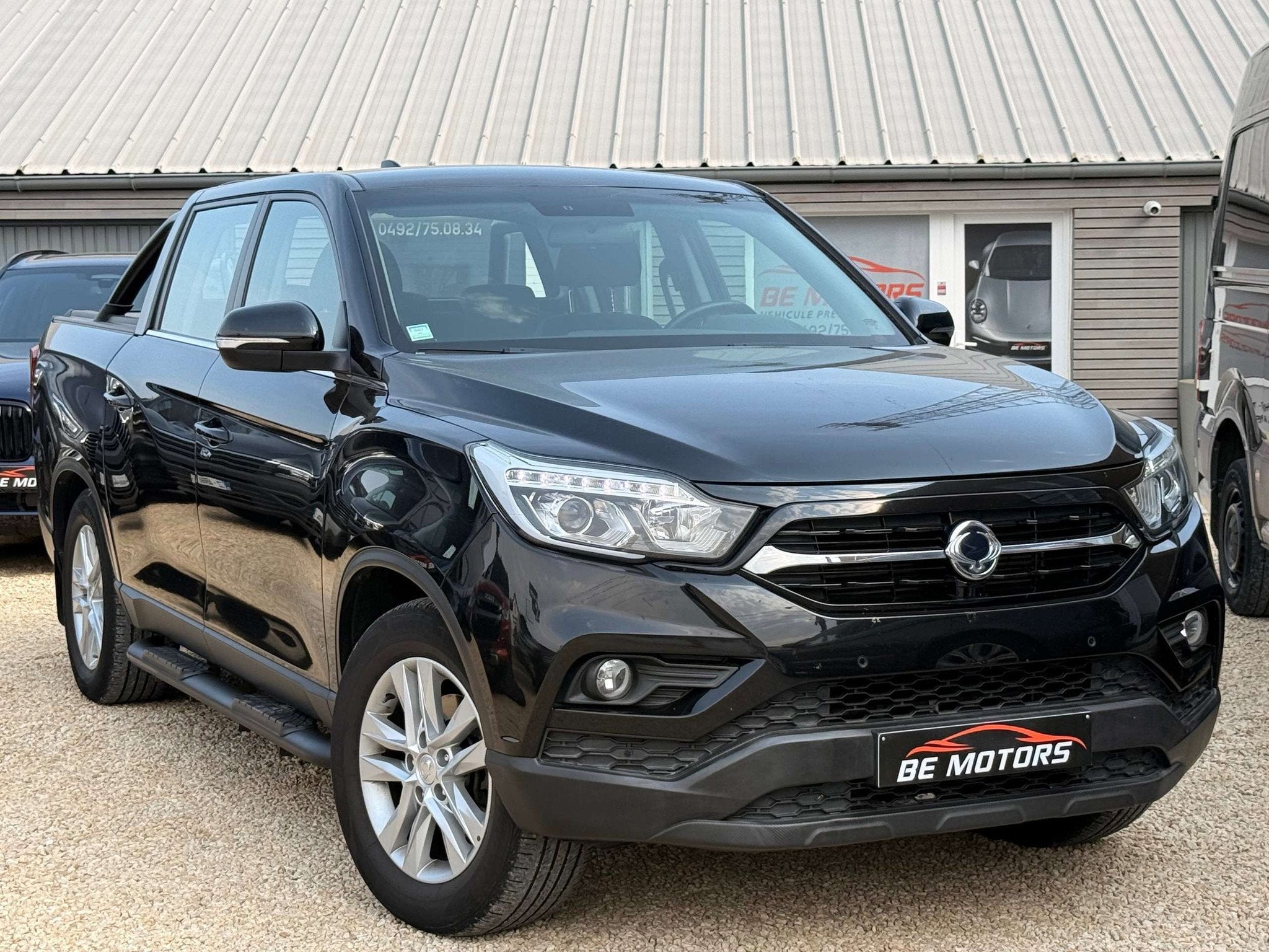 SsangYong Musso 2.2 Turbo e-Xdi 4WD Crystal *TVAC-BTW-IN* GP, Autos, Cuir, Achat, Musso, Noir