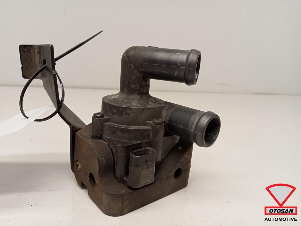 Pompe eau suppl mentaire BMW S rie 5, 6, 7 F10, F13, F01 641, Petuelring 130
80788  Munich, DE, Info@bmw.de, Utilisé, BMW