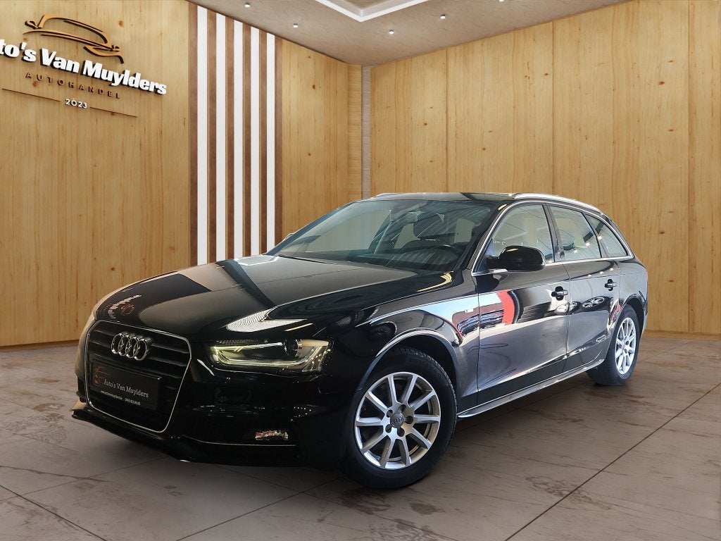 Audi  A4 Break S-LINE  1.8 TFSI Benzine  12 maanden garantie, Auto's, Voorwielaandrijving, 4 cilinders, 1505 kg, A4