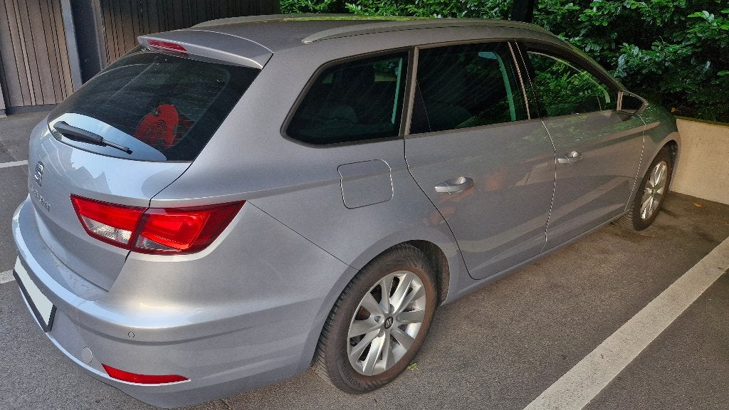 Seat Leon ST  1.6 TDI  Manuel, Autos, Seat, Particulier, Leon, ABS, Caméra de recul, Régulateur de distance, Airbags, Air conditionné