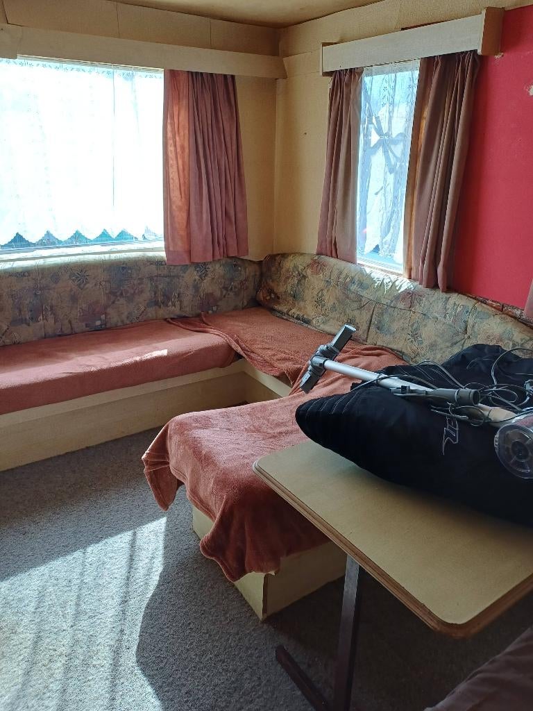 caravane, 6 à 7 mètres, Réfrigérateur, Particulier, Jusqu'à 2