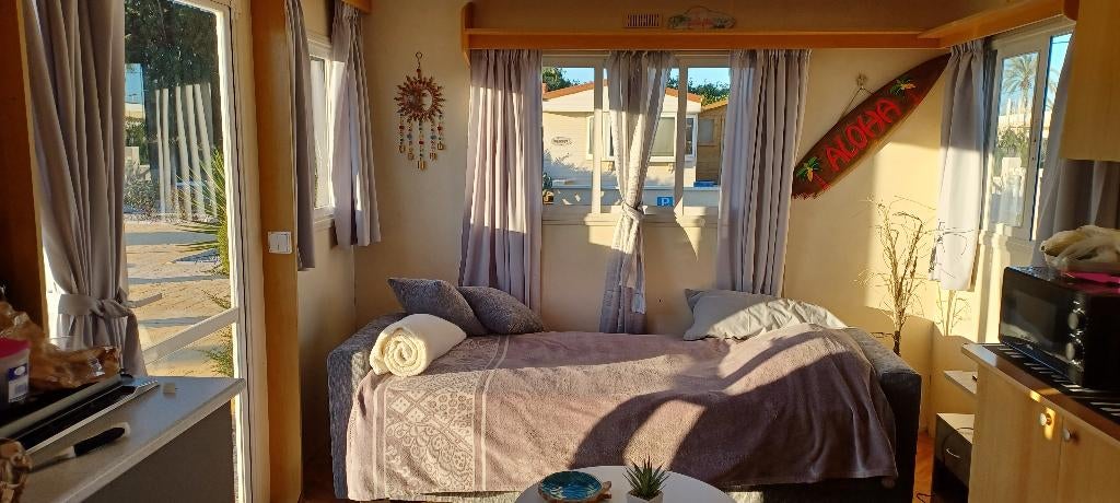 Mooie stacaravan met 3 slaapkamers in Spanje, Caravans en Kamperen, Stacaravans, tot en met 3, Ophalen