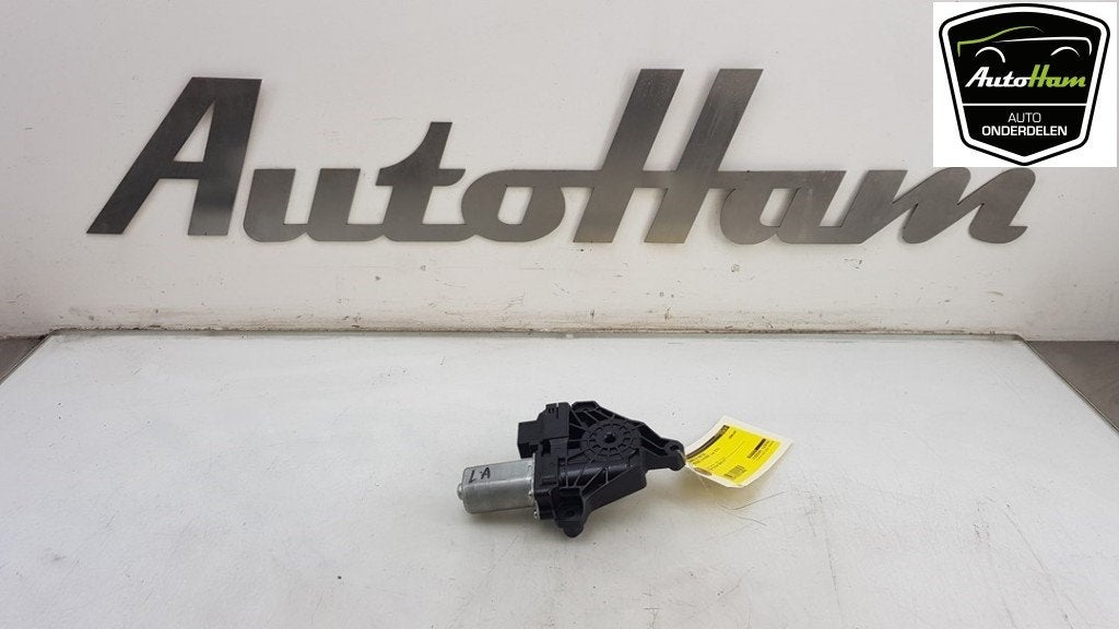 MOTEUR LEVE VITRE ELECTRIQUE A (W176) (|A2469063100|), Utilisé, Mercedes-Benz