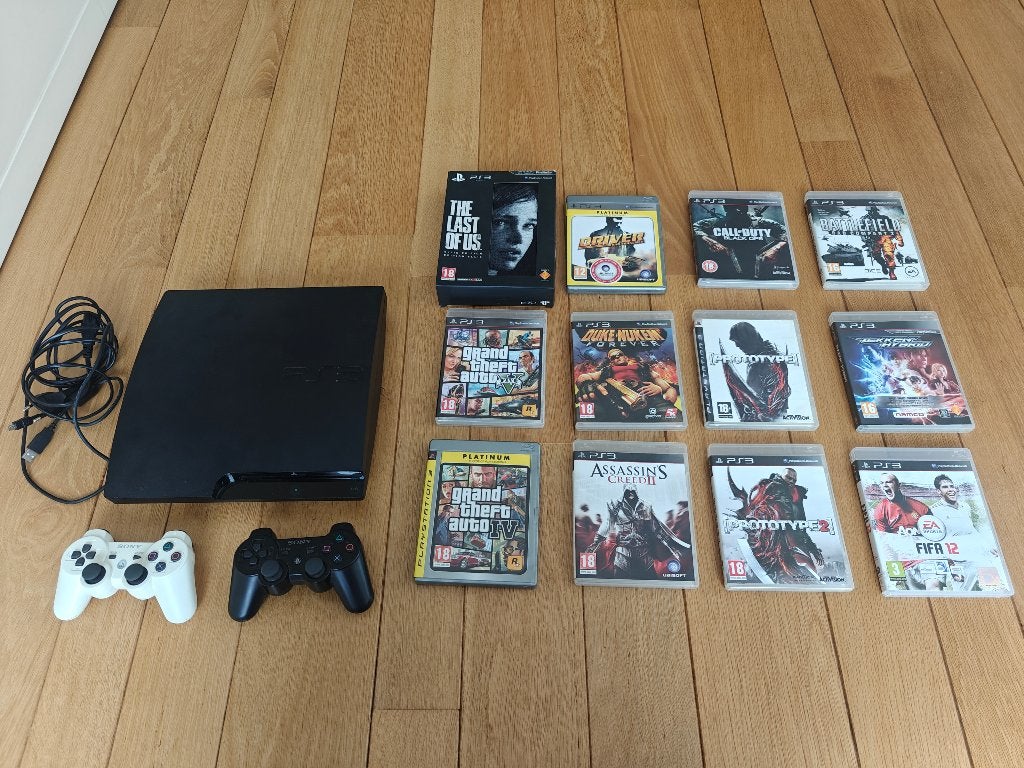 Playstation 3 Slim + 2 controllers (Games apart), Consoles de jeu & Jeux vidéo, Consoles de jeu | Sony PlayStation 3, Enlèvement