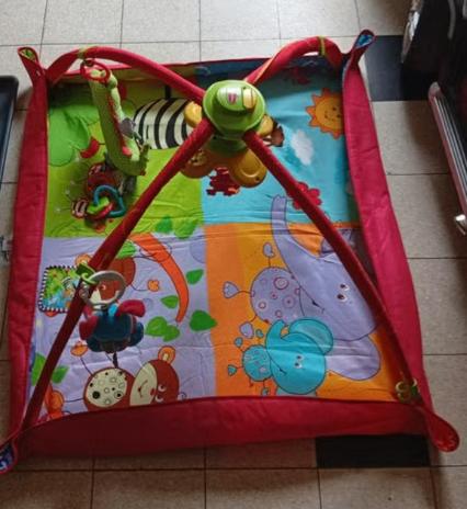 Tapis d'éveil Multicolor - Tiny Love, Enfants & Bébés, Enlèvement, Comme neuf, Autres types