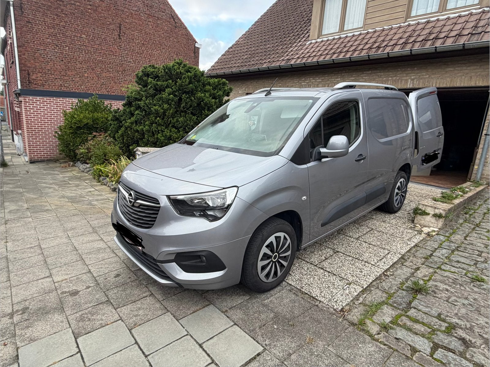 Opel combo lichte vracht, Voorwielaandrijving, Stof, Euro 6, 4 cilinders