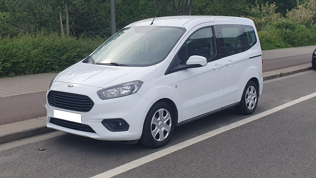 Ford Tourneo Courier 2019, euro 6d, Auto's, Voorwielaandrijving, Euro 6, Parkeersensor, Wit
