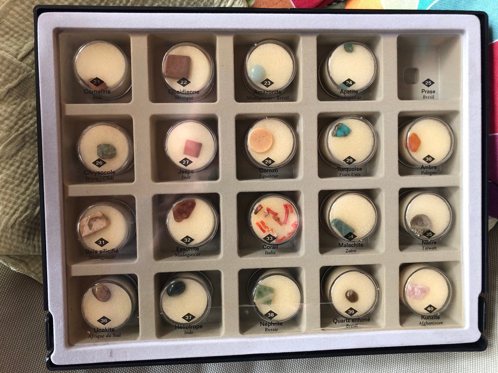 Pierres, Collections, Enlèvement