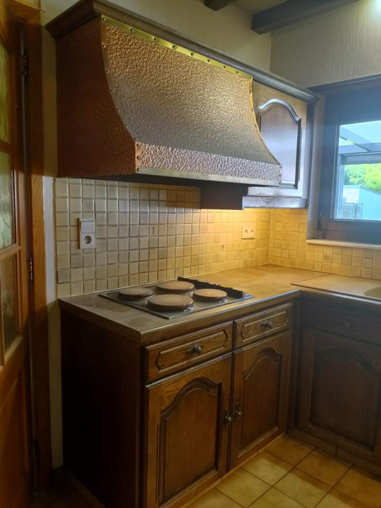 Volledige eiken keuken met alle apparatuur inbegrepen, Particulier