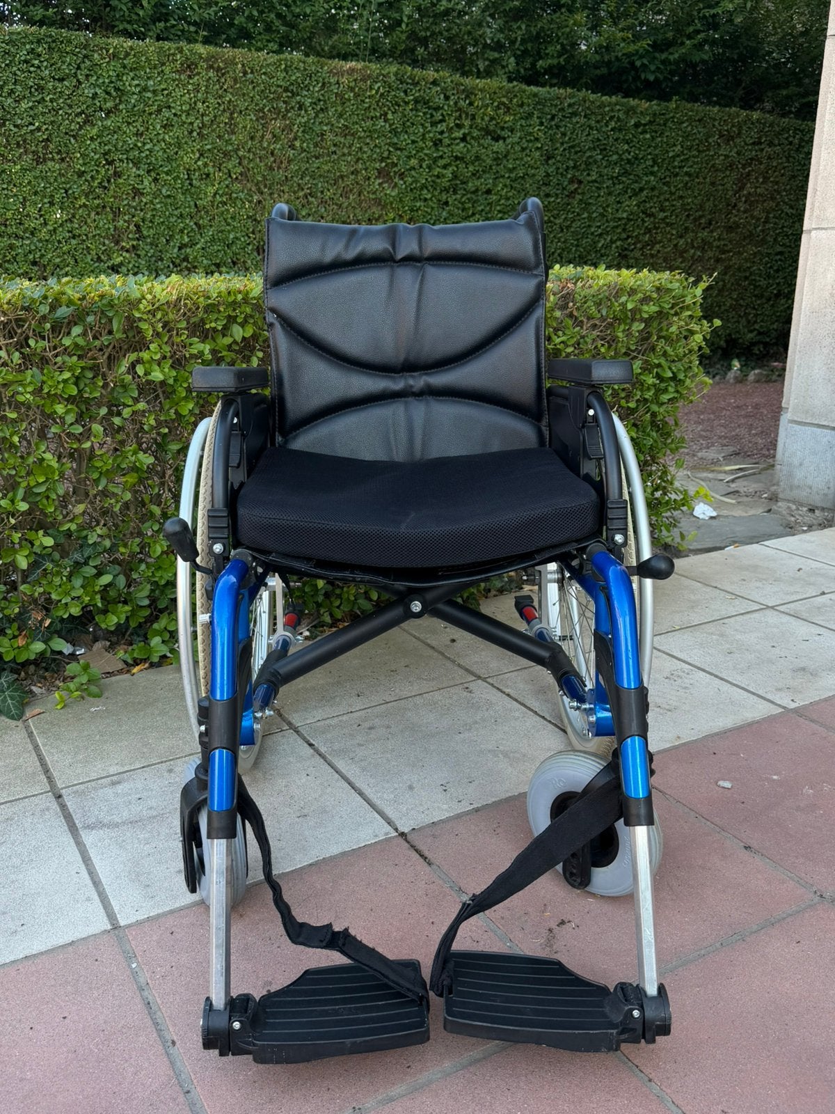 Chaise roulante comme neuf 155€, Divers, Enlèvement, Pliant, Comme neuf, Fauteuil roulant à pousser