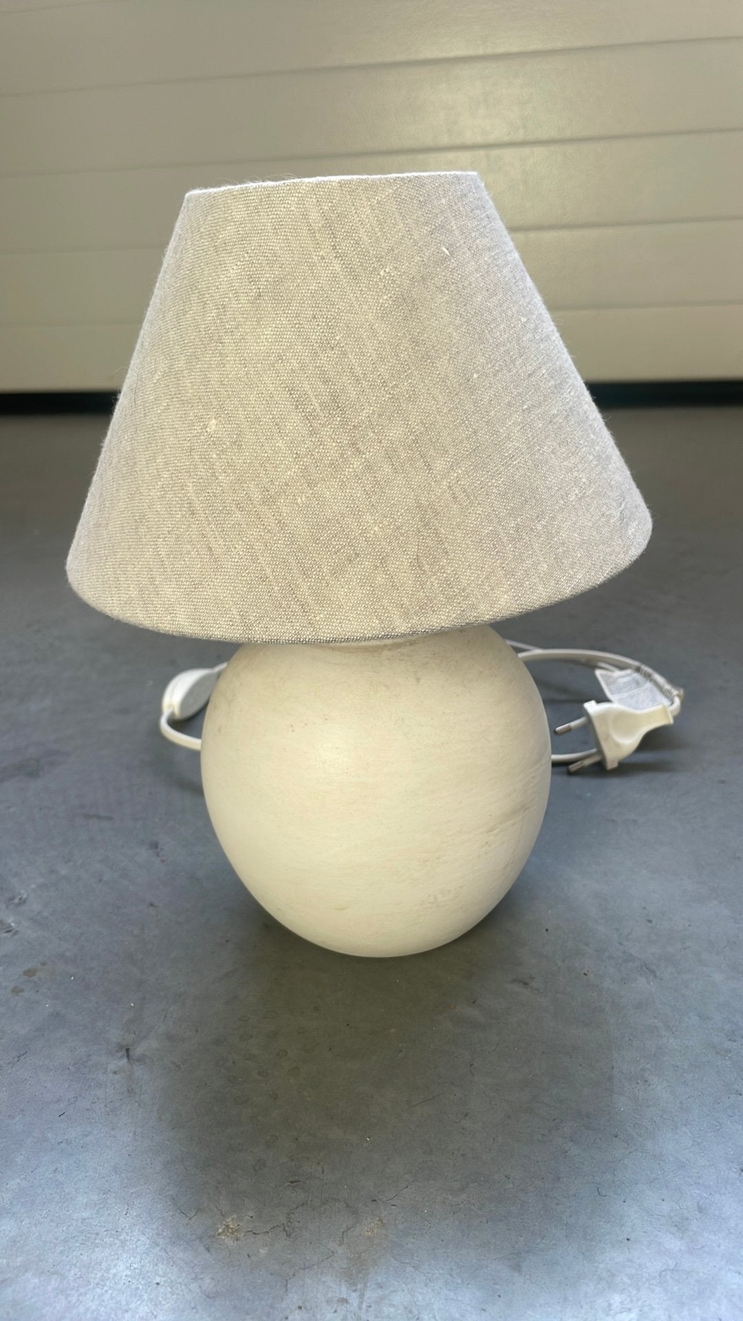 Moderne tafellamp met stoffen kap, Beige, Ophalen, Zo goed als nieuw, Design