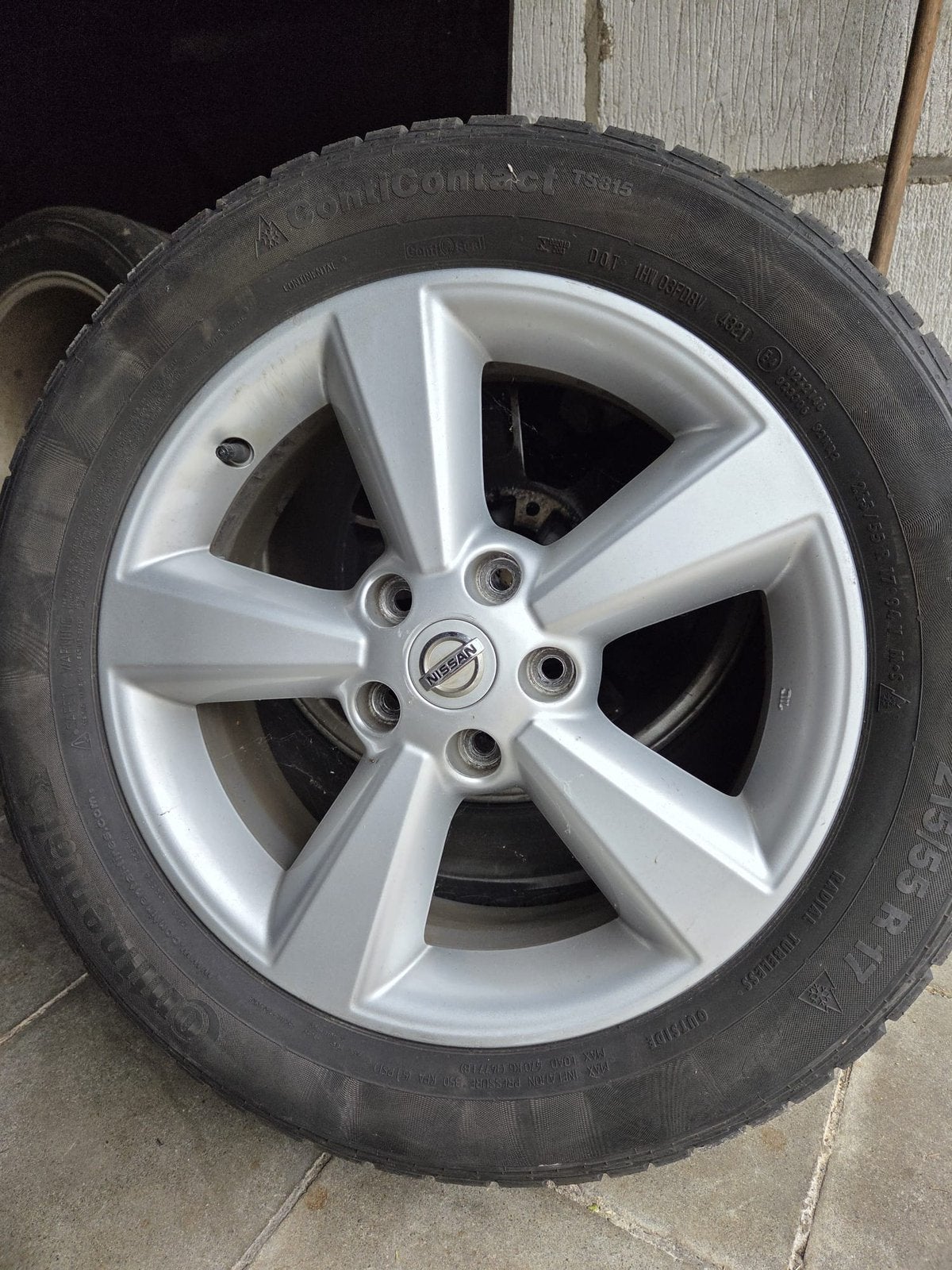 Nissan juke velgen met banden 215/55 r 17, Autos : Pièces & Accessoires, Pneus & Jantes, Enlèvement, Pneu(s)