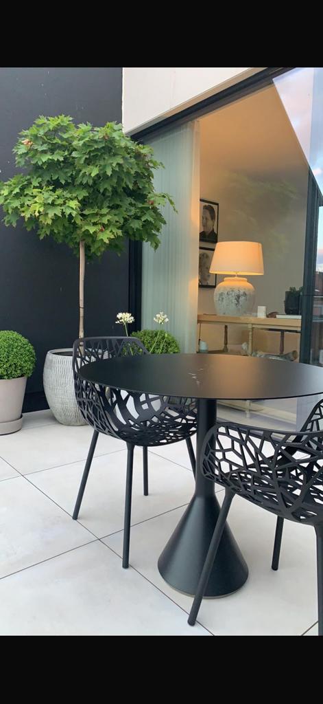 4 Fast forest stoelen en tafel, Ophalen, Zo goed als nieuw