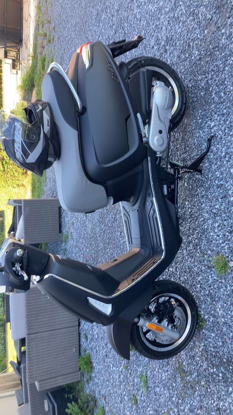 50cc a klasse, Fietsen en Brommers, Ophalen, Zo goed als nieuw, Kymco