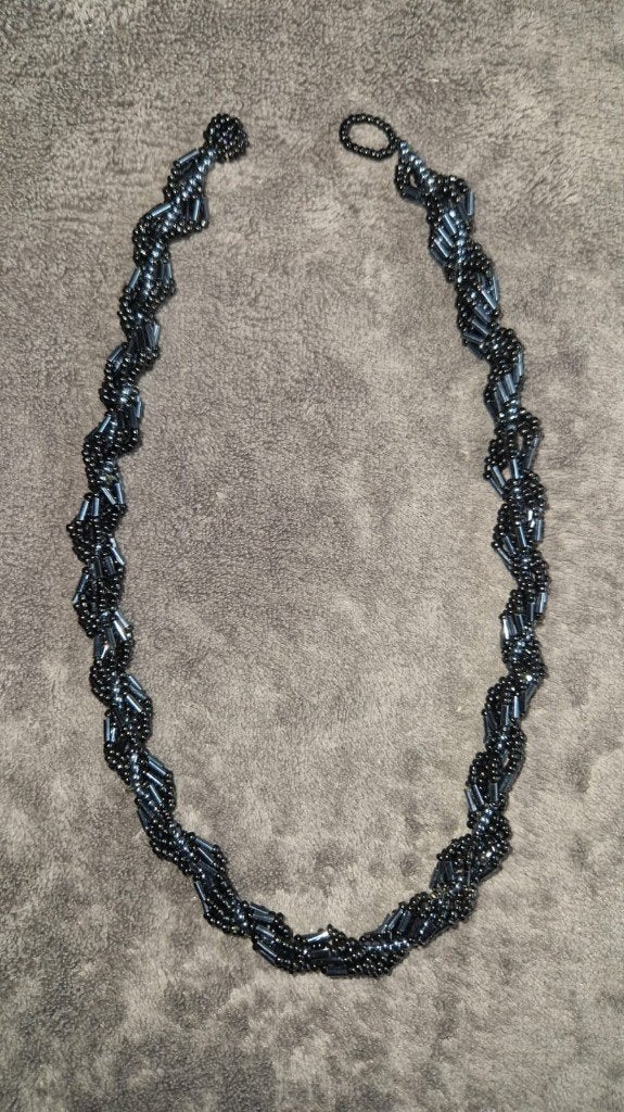 Handgemaakte ketting, Ophalen of Verzenden, Nieuw, Zwart, Overige materialen