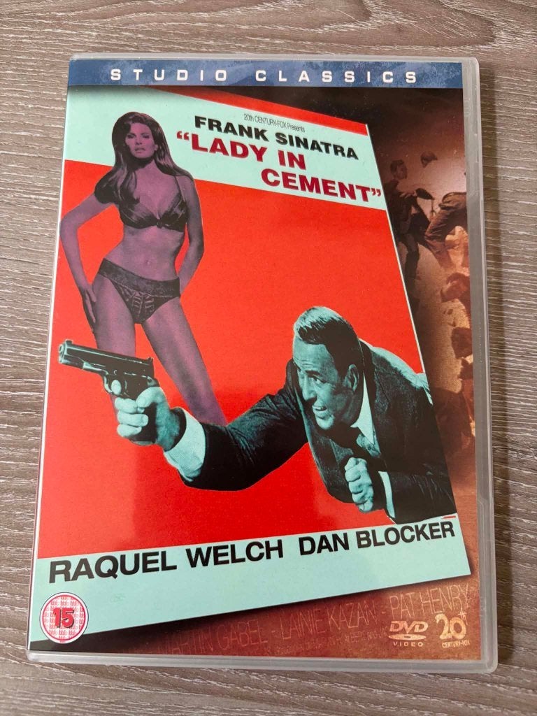Lady in cement met Frank Sinatra, Raquel Welch. 5 euro., CD & DVD, DVD | Classiques, Import, Enlèvement ou Envoi, Anglais, Science-Fiction et Fantasy