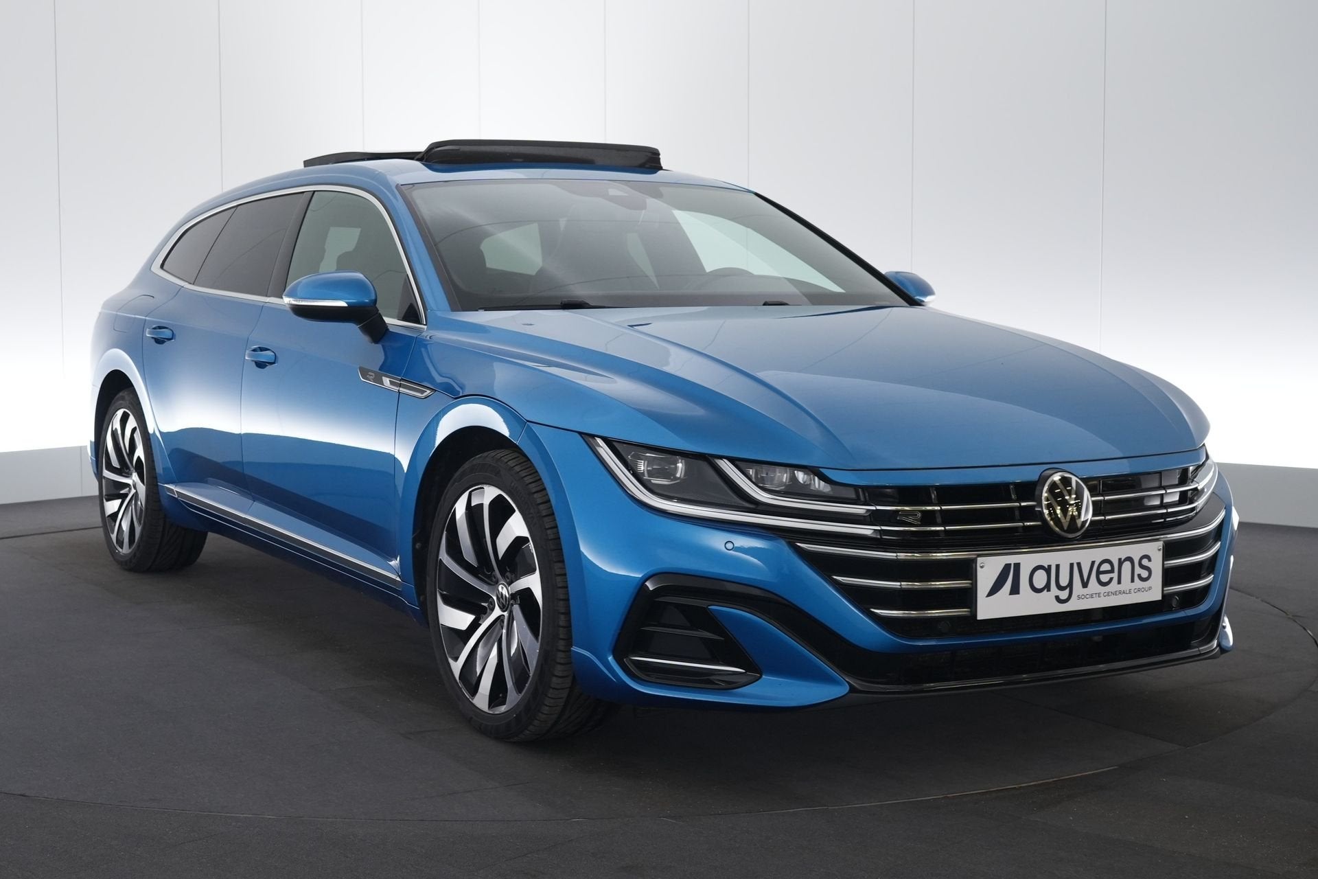 (2CMP642) VOLKSWAGEN ARTEON SB, Auto's, Arteon, Gebruikt, Blauw, 5 deurs