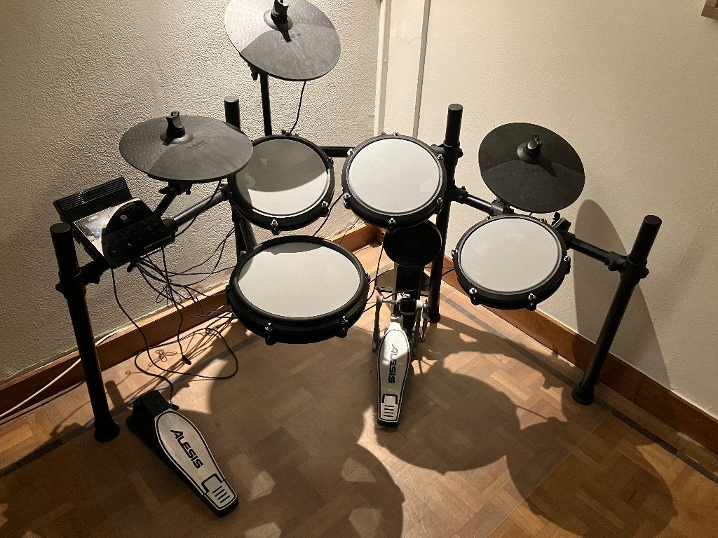 Drumstel Alessis Nitro Max Kit, Musique & Instruments, Batteries & Percussions, Enlèvement, Comme neuf, Autres marques, Électronique