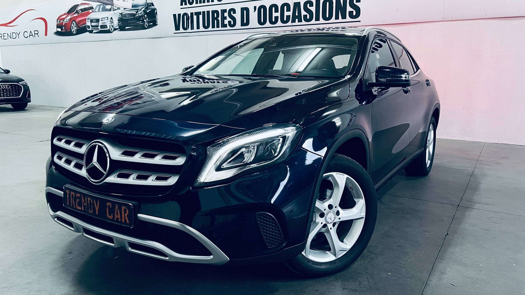 Mercedes-Benz GLA 200 GLA 200 d+NAVI+LED+PANO+CAMERA+CARNET, Autos, 100 kW, Achat, Entreprise, 136 ch