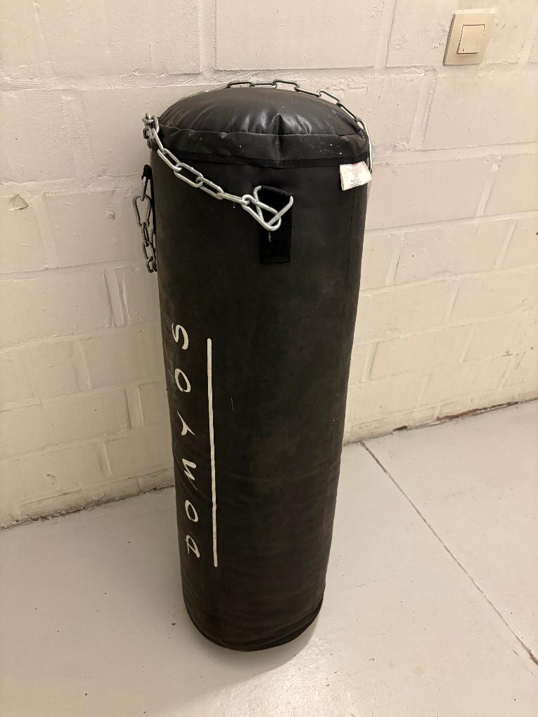 Sac de boxe de 30 kg avec chaîne en métal, Enlèvement, Utilisé, Sac de boxe
