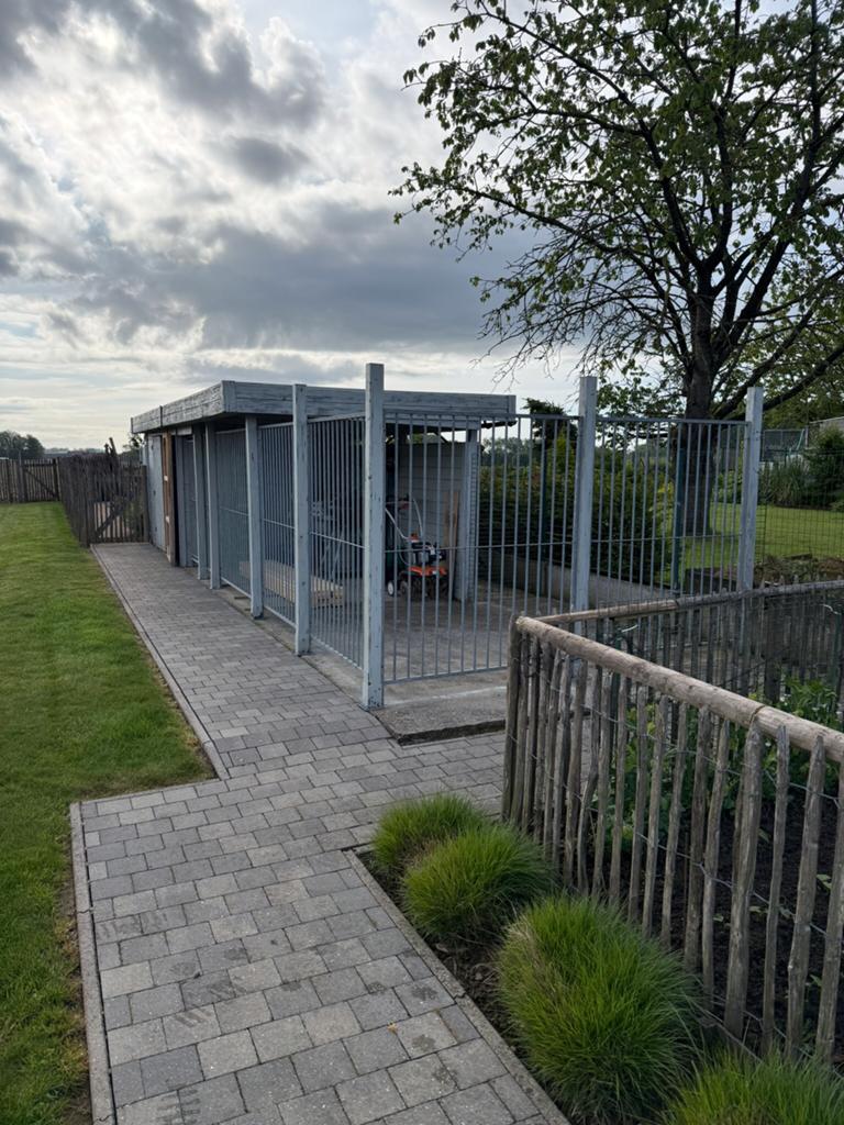 Hondenren panelen, Ophalen