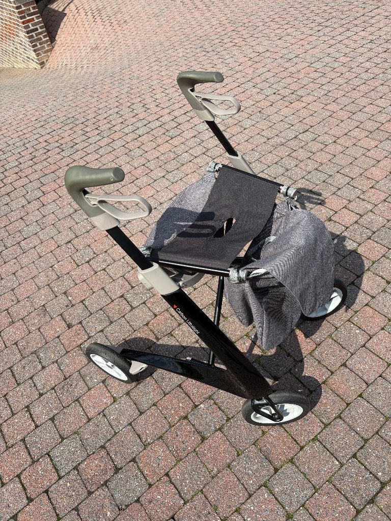 Rollator Acre, Ophalen, Opvouwbaar, Zo goed als nieuw