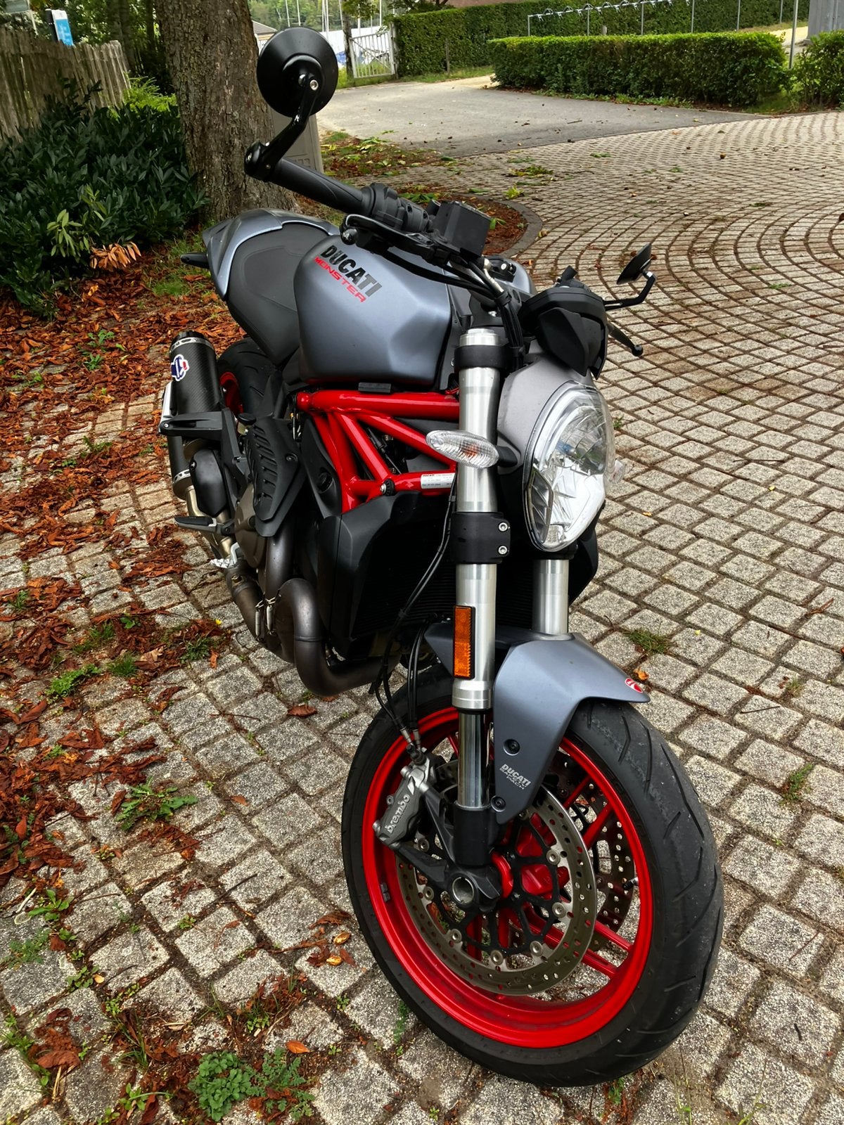 Ducati 821 met termignoni in nieuwstaat, ABS, Permis Moto A, Plus de 35 kW, 2 cylindres